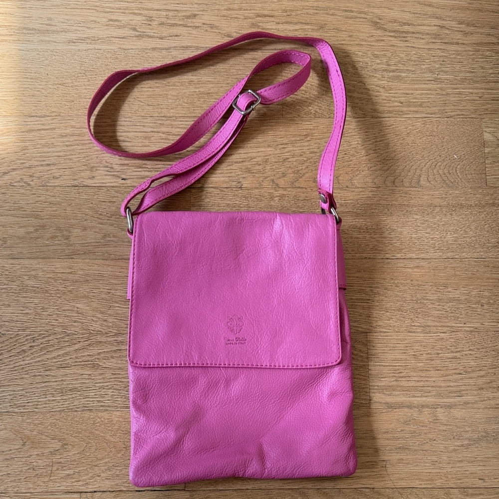 Vera Pelle Fuchsia Italian Leather Crossbody Bag